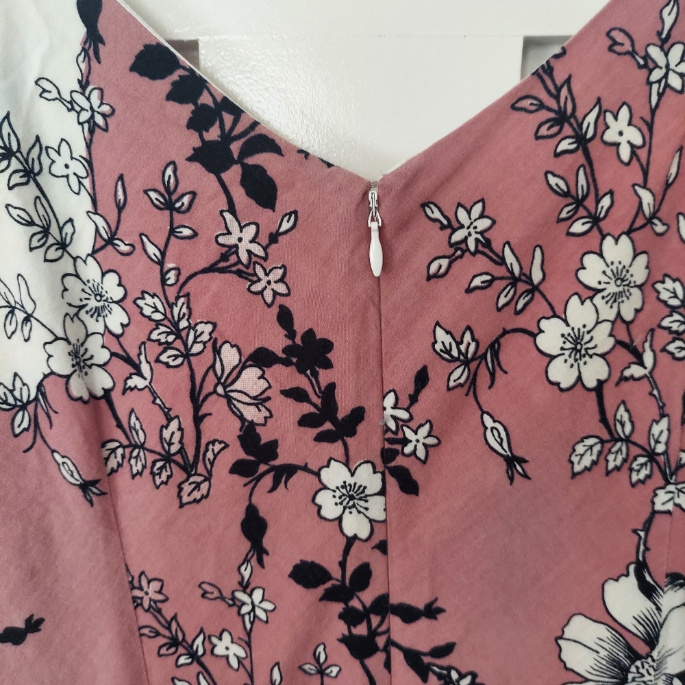 Newport News Floral Vneck Sleeveless Pink and Black Floral Midi Dress Size 8 - Picture 5 of 7